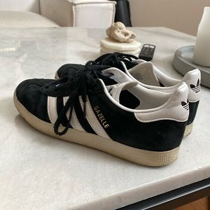 Adidas gazelles - black